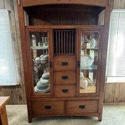 Fine-China Cabinet