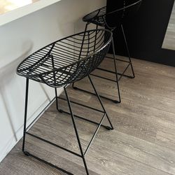 2 Counter Stools