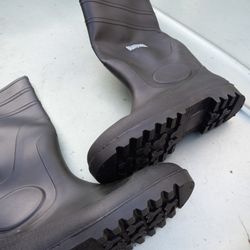 Rubber Rain Boots Size 8 Three Pairs