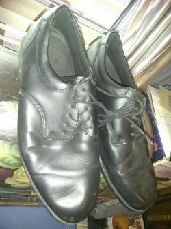 Shoes for crews slip and oil resistance