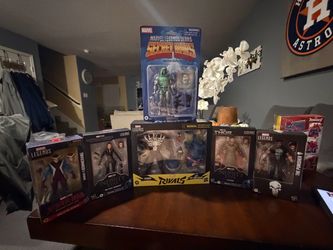 Marvel Legends Action Figure Lot of 6