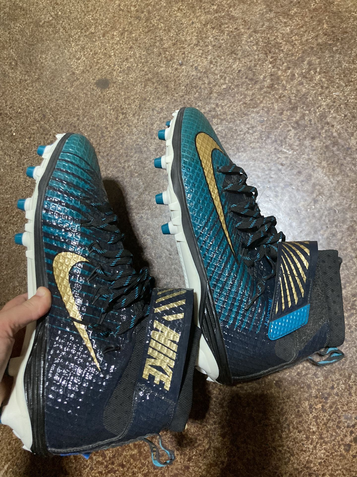 Brand New Football Cleats 10.5/11 Men