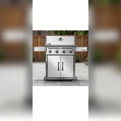 Napoleon 525 Rogue. Grill Is Non Working. May Need a New Regulator and Propane Gas Line. Otherwise It Has Been Cleaned and Maintained. – Nutley, NJ
