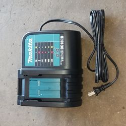 Makita Charger