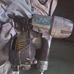 Hitachi 2 1/2 coil nailer pneumatic