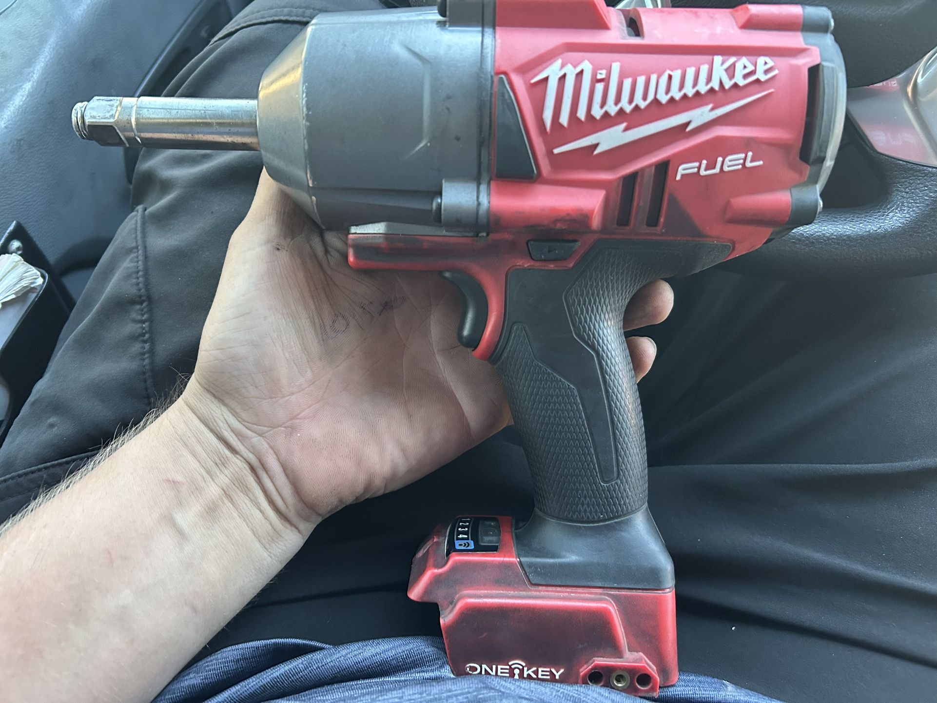 Milwaukee 1/2" Extended Anvil Impact Wrench X 2
