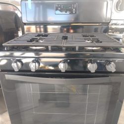 Whirlpool Gas Stove For $385