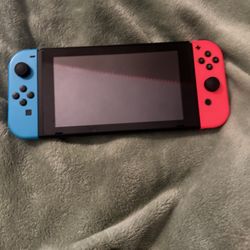 Nintendo Switch and Hyper X headset 