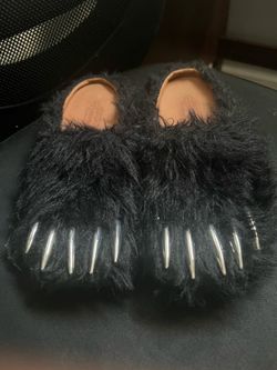 Bravest Studious Black Slides Size 10