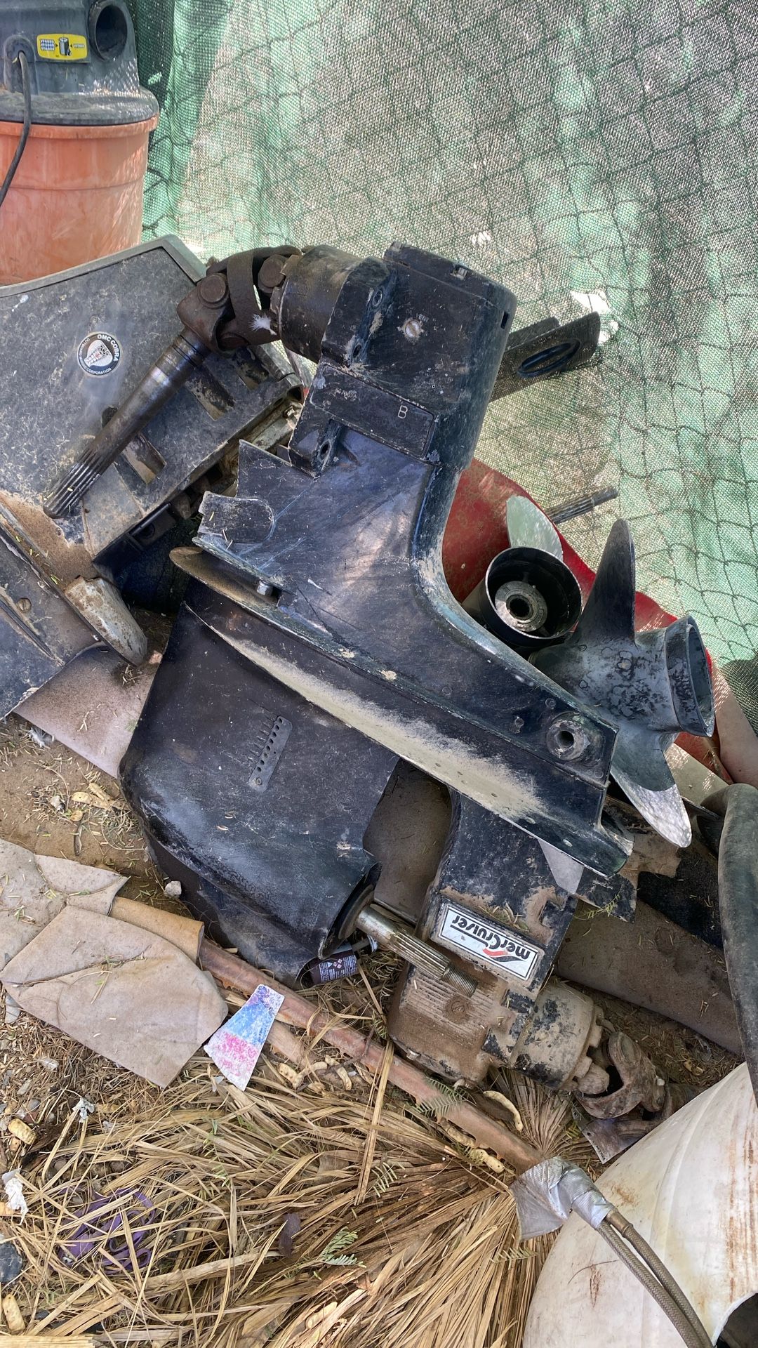 Out Drive Mercruiser V8 Buenas Condiciones 500$