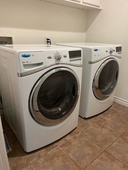 Whirlpool Duet Front-Load Washer and Gas Dryer