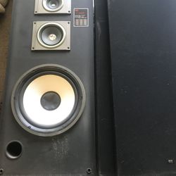 speakers 