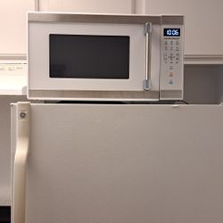 1000w Microwave $50
