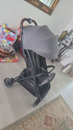 Graco Ready2Jet Compact Stroller in Kingston Grey
