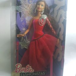 BARBIE FASHIONISTAS IN THE SPOTLIGHT SASSY DOLL