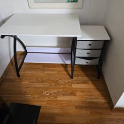 Art Desk