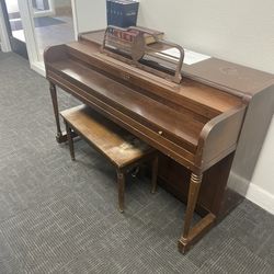 Lester Solid Wood Piano 