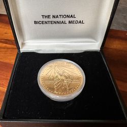 1976 National Medal of the Bicentennial, Gold Plated, Statue Of Liberty-The Great 