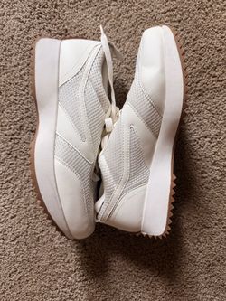 DV Dolce Vita Bynx Sneakers