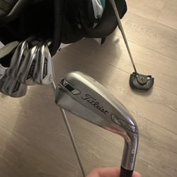 Titleist U510 2 Iron (RH, S Flex)