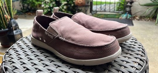 Crocs Men’s Size 13 slip-ons