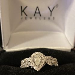 Wedding/Engagement Ring 
