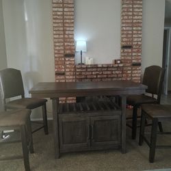 Solid Wood Dining Table with Self-Storing Butterfly Leaf with 6 chairs