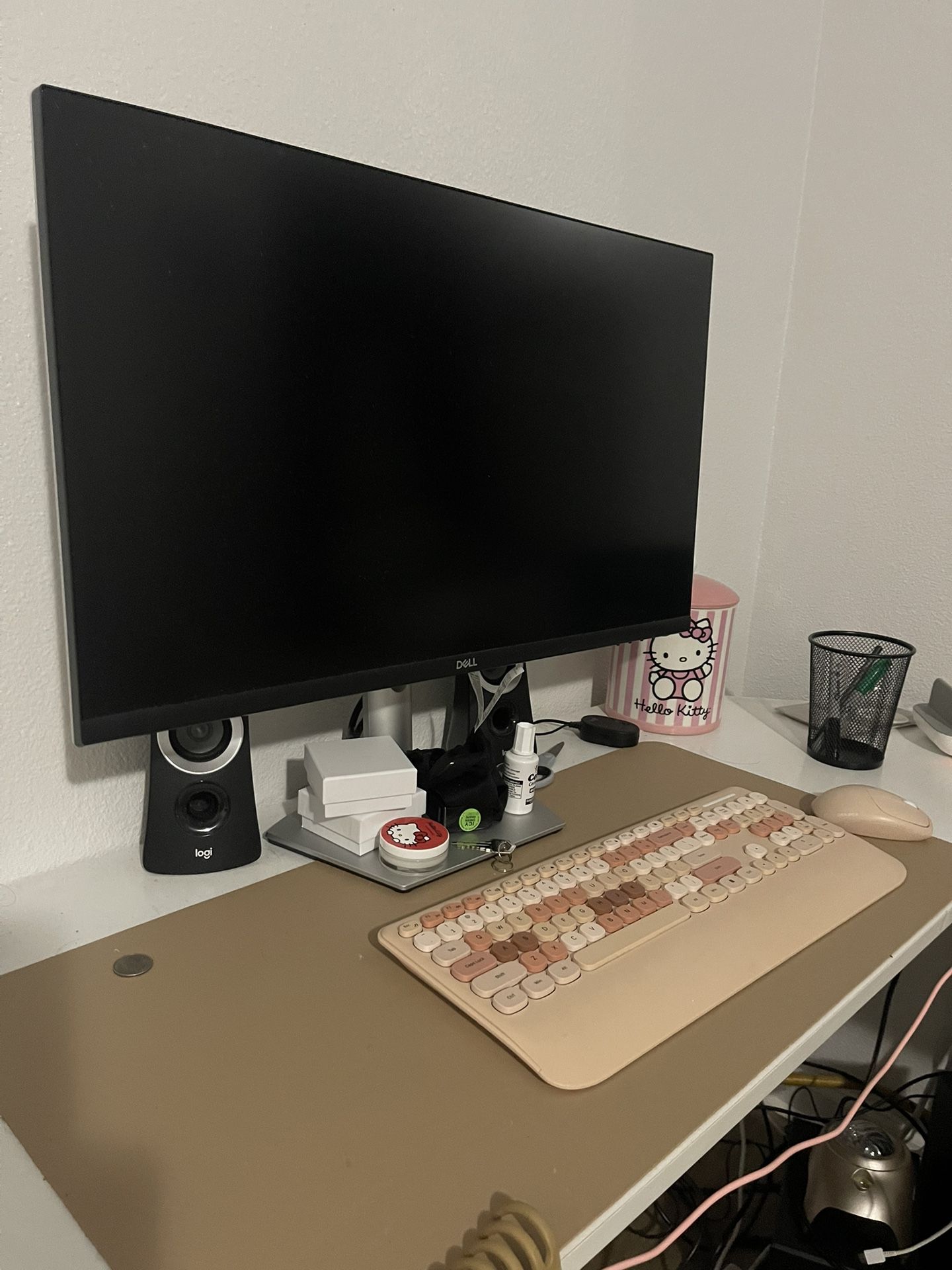Dell Monitor W/Keyboard/PC. The whole Set 