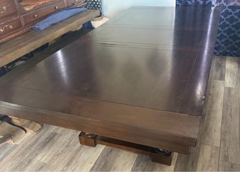 Baluster Dining Table