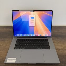 16" MacBook Pro M1 Pro 10 Core*500GB SSD*16GB RAM