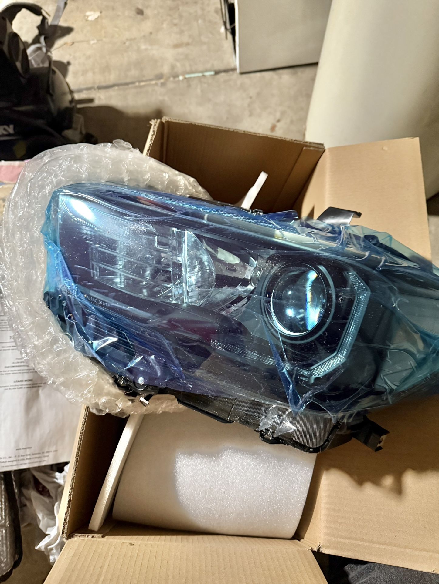 Toyota Tacoma Driver’s Side Headlight