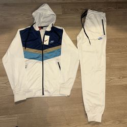 Men Mediums Nike Sweatsuits 