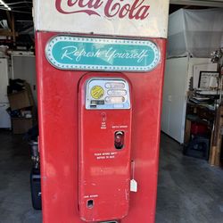 1955 Original Coca Cola Machine