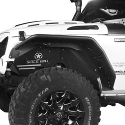 Jeep Wrangler Tube Fenders And Winch Bumper 