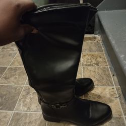 Brand New Women's Size 10 Fashion Boots 