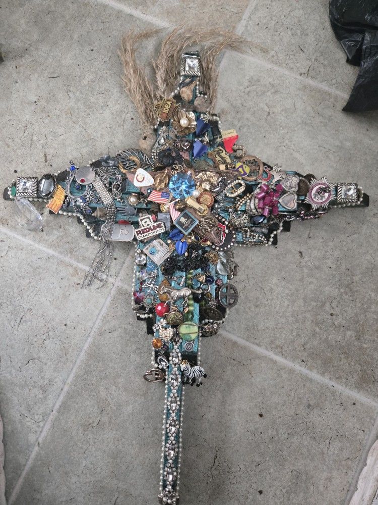 Three dimensional cross with vintage jewelry