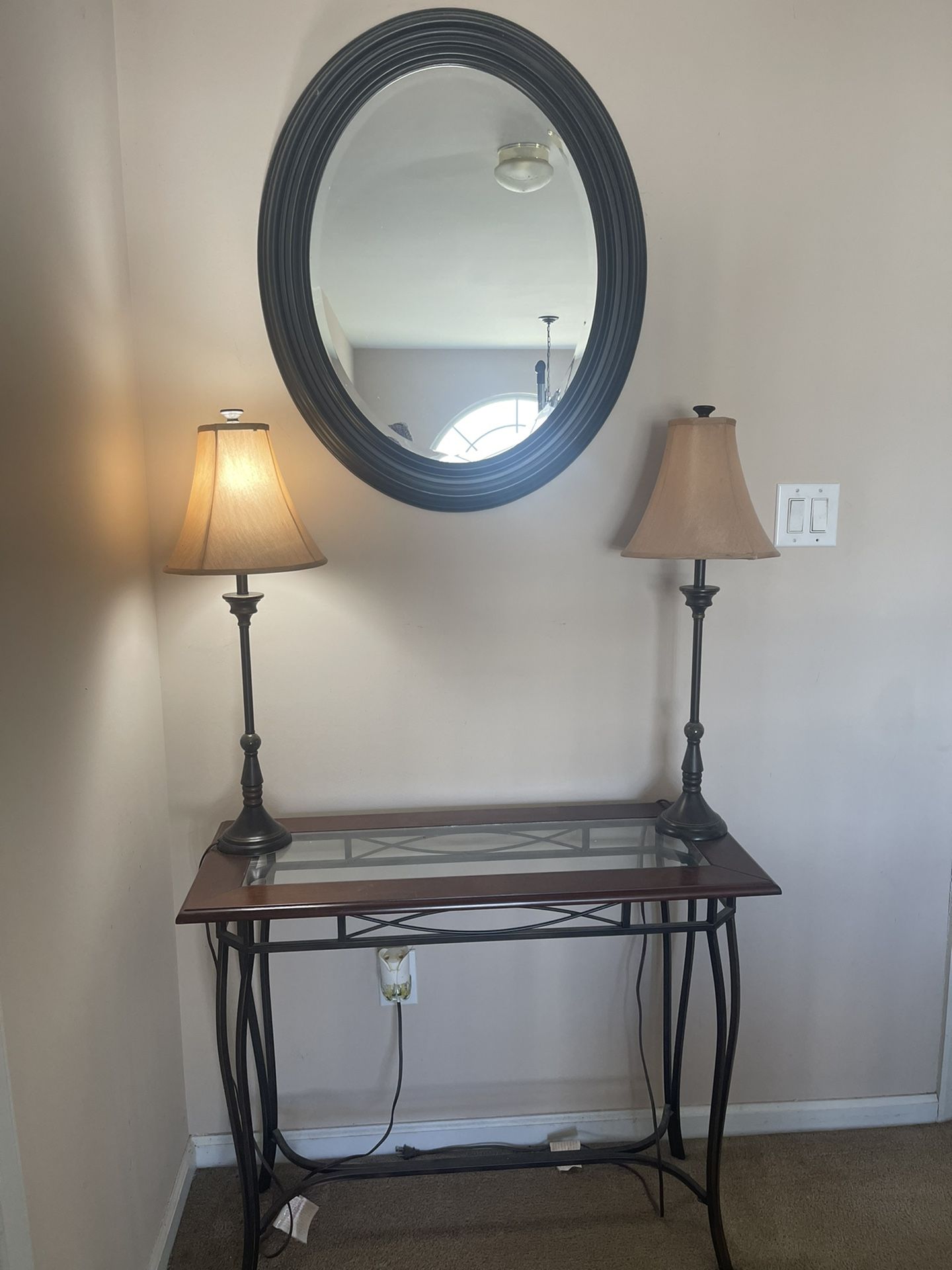 Console Table 2 Lamps And Mirror 