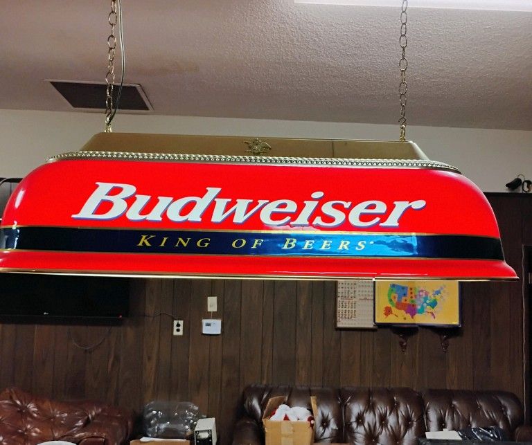 VINTAGE BUDWEISER BILLIARD/POOL TABLE LIGHT