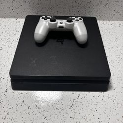 PS4 Slim 1TB Comes With Controller