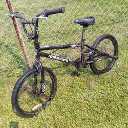 Hyper Bike Co. Spinner Pro Model BMX Flat Black 20" bad wheel bearing