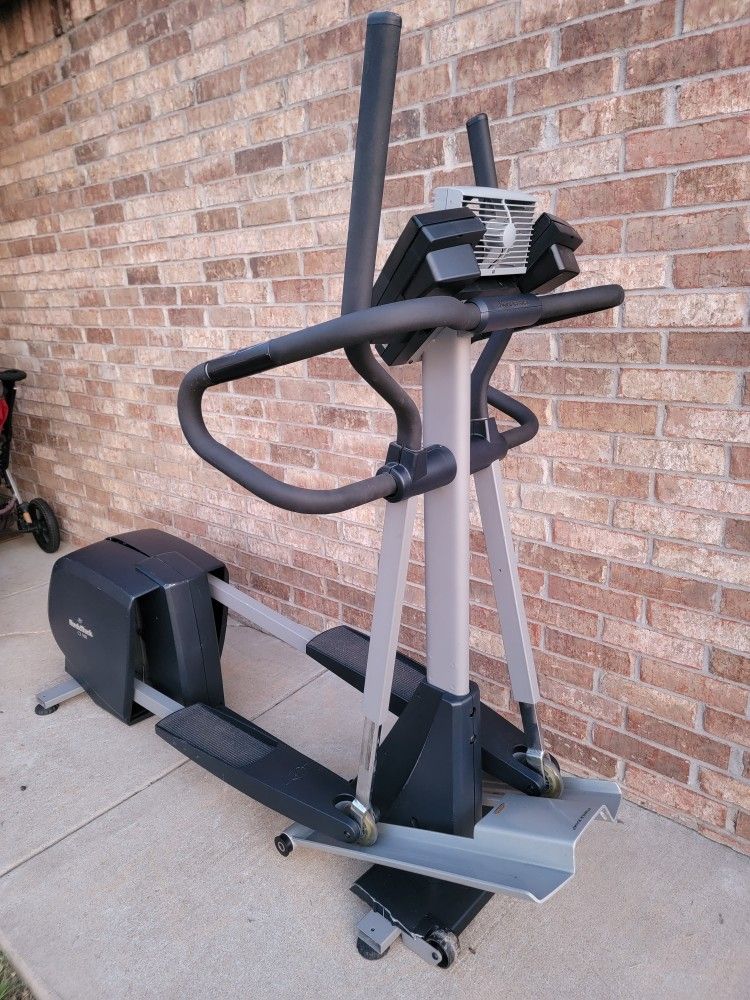 NordicTrack CX 990 Elliptical