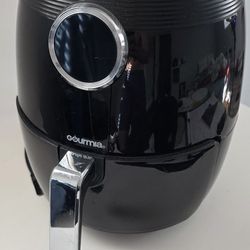 The image shows a Gourmia 5-Qt Air Fryer. 