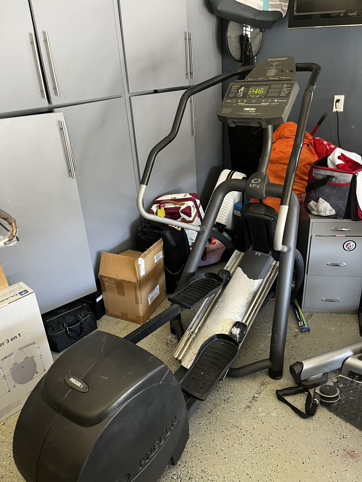 Used PRECOR Commercial 546 Elliptical