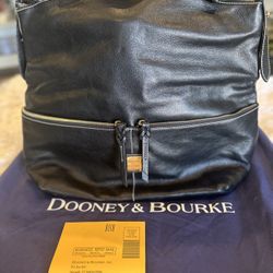 New in bag: Dooney & Bourke Calf Leather Large Pocket Sac in Black