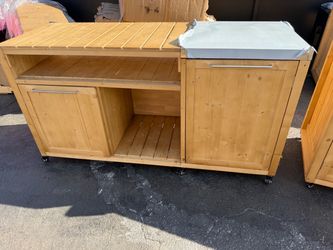 Outdoor prep station 📍$100 each
