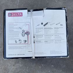 Delta shower set