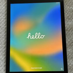 iPad 5th gen 128 GB With Case (used, Like New)