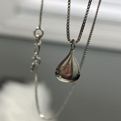 Silver Teardrop Necklace 