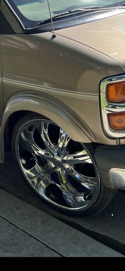 Trade 24”Straight Across For Good Stock Aluminum Rims, And Tires