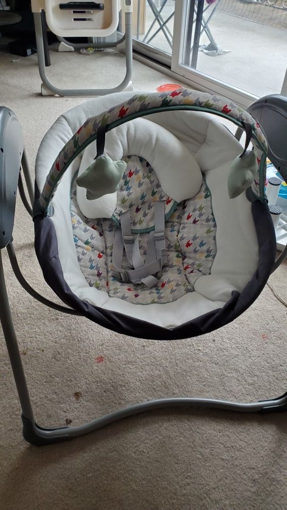 Graco baby swing battery or electric operated
